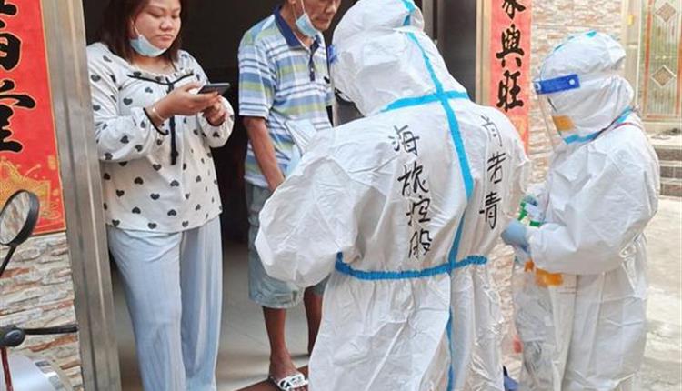 【平凡力量|旅控戰“疫”人物志⑤】貢獻志愿力量 筑起守護之墻——肖若青：一起努力，海南會好，彼此理解，守望相助